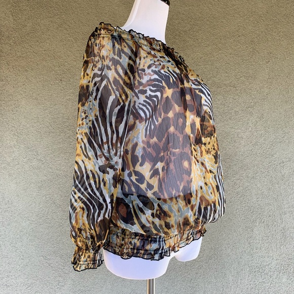 🔥5/$20🔥 Animal Print Chiffon Blouse - Picture 7 of 8